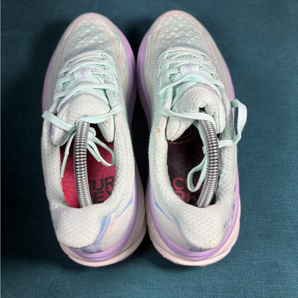 Size 9.5 - Women’s Hoka One Clifton 9 multicolor shoes - Picture 6 of 8